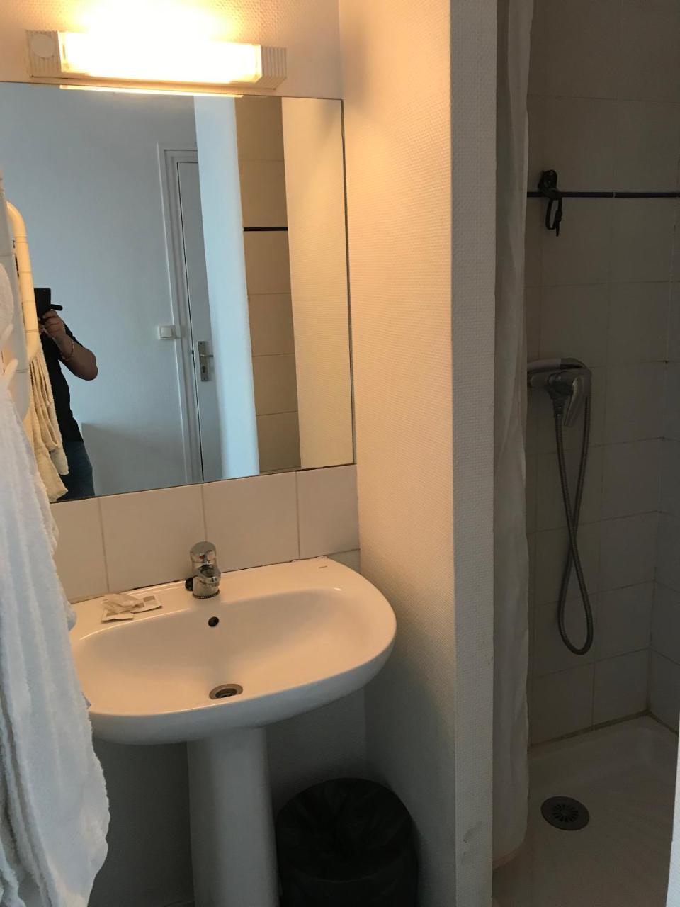 Hotel Moderne Сен-Мор-де-Фоссе Экстерьер фото